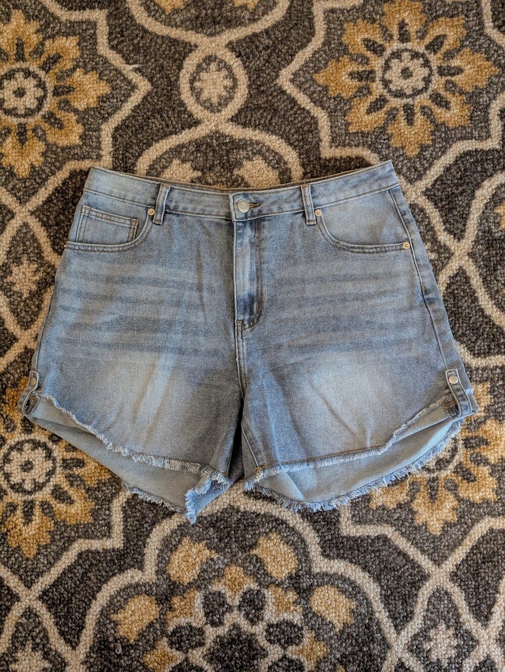G&L Drop Hem Denim Shorts In Light Mid-Wash